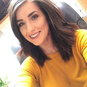 Meet your Posher, Elizabeth